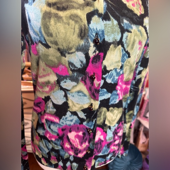 Talbots 100% Merino wool cardigan with glass buttons XS NWOT - Picture 4 of 5